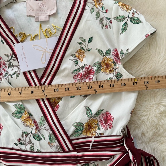 💋 EUC 💋 Gal Meets Glam Teresa Floral Wrap Dress SIZE - Picture 6 of 13